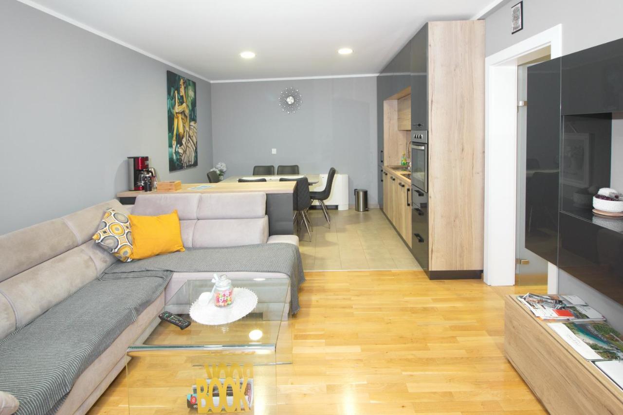 Elena Apartment Rijeka Eksteriør bilde
