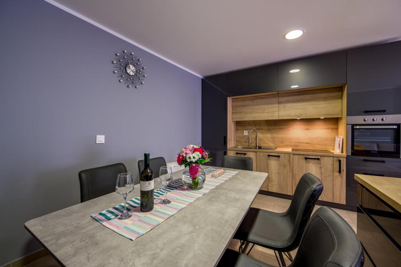 Elena Apartment Rijeka Eksteriør bilde