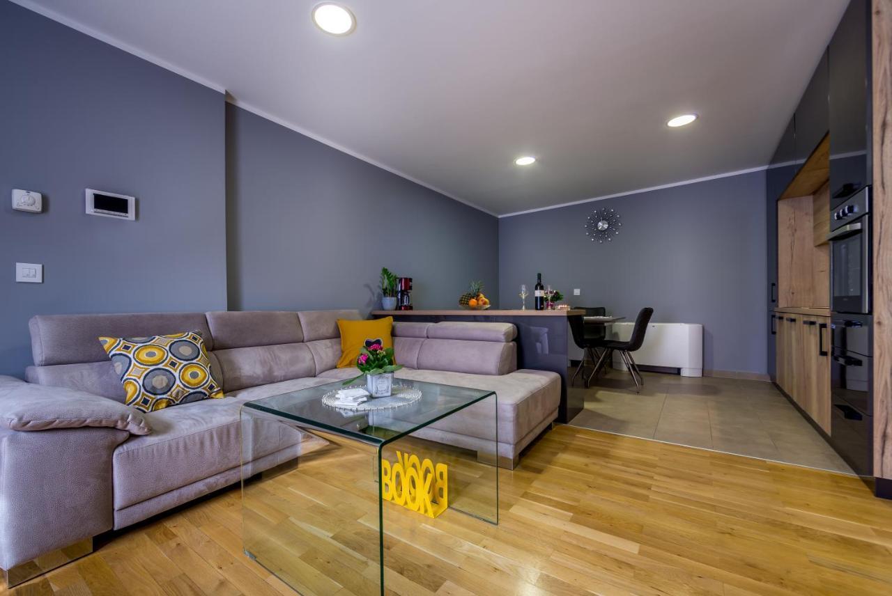 Elena Apartment Rijeka Eksteriør bilde